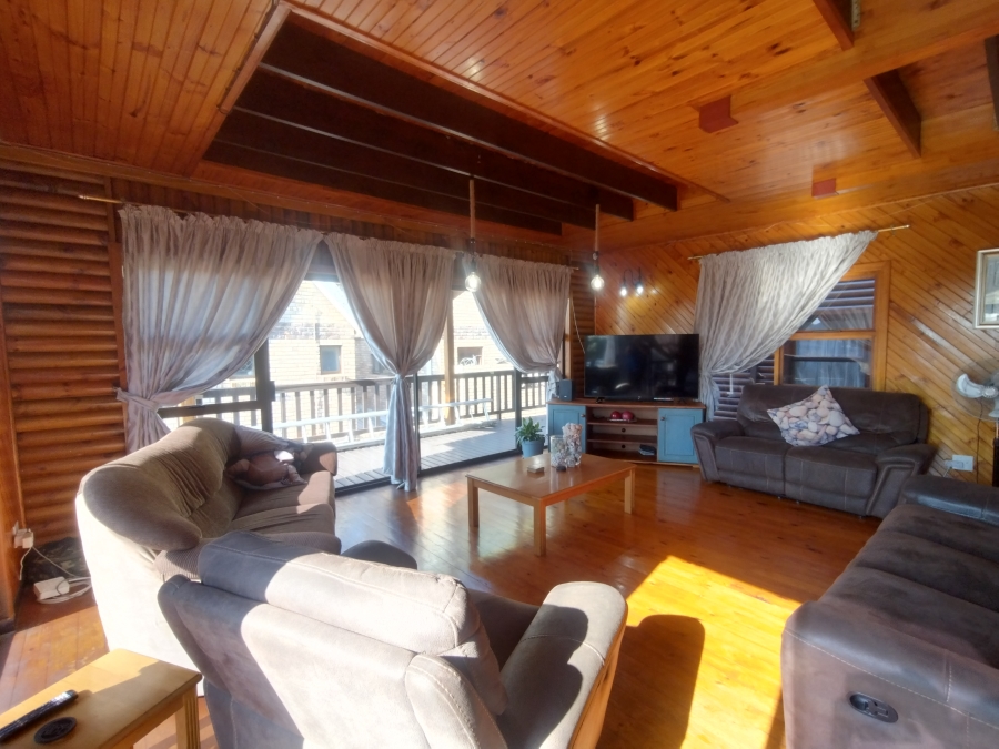3 Bedroom Property for Sale in Noorsekloof Eastern Cape